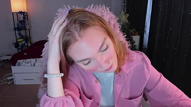 ReddHotPipper online show from 12/16/25, 03:33