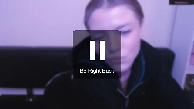 Snapshot of MissOliviaa_ chatting on 12/30/24, 10:43 MissOliviaa  online show from 12/30/24, 10:43