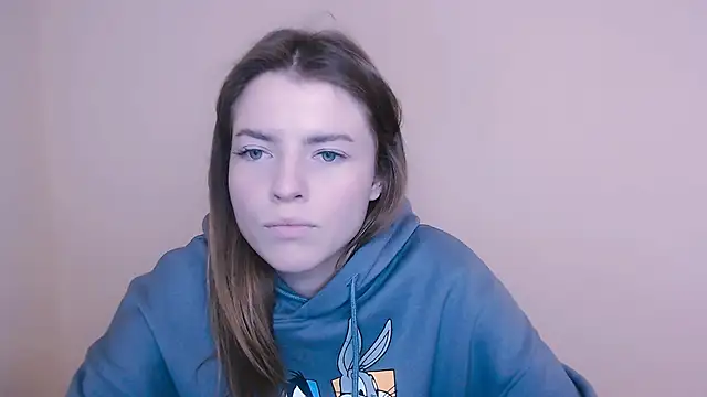 Snapshot of MissOliviaa_ chatting on 01/14/25, 01:49 MissOliviaa  online show from 01/14/25, 01:49