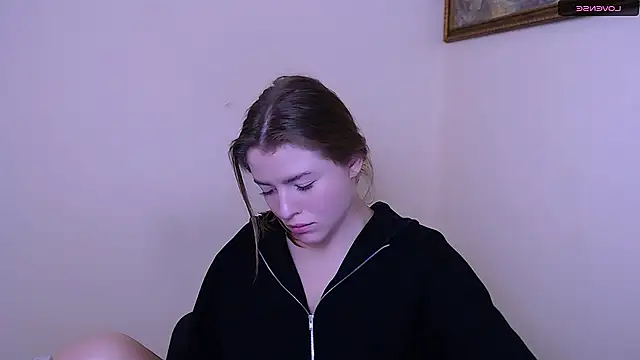 Snapshot of MissOliviaa_ chatting on 01/18/25, 10:39 MissOliviaa  online show from 01/18/25, 10:39