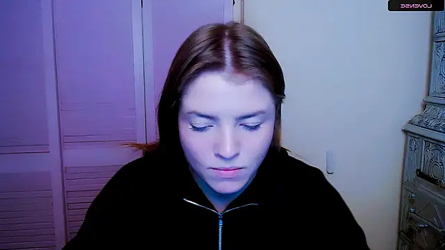 Snapshot of MissOliviaa_ chatting on 01/24/25, 05:42 MissOliviaa  online show from 01/24/25, 05:42