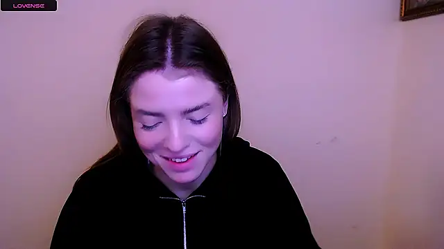 Snapshot of MissOliviaa_ chatting on 01/30/25, 12:37 MissOliviaa  online show from 01/30/25, 12:37