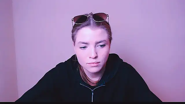 Snapshot of MissOliviaa_ chatting on 02/10/25, 02:26 MissOliviaa  online show from 02/10/25, 02:26