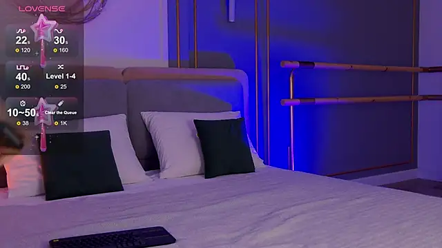 Snapshot of Smiley_Mia chatting on 02/02/25, 08:13 Smiley Mia online show from 02/02/25, 08:13