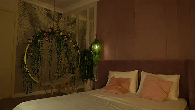 Snapshot of Smiley_Mia chatting on 11/06/25, 05:08 Smiley Mia online show from 11/06/25, 05:08