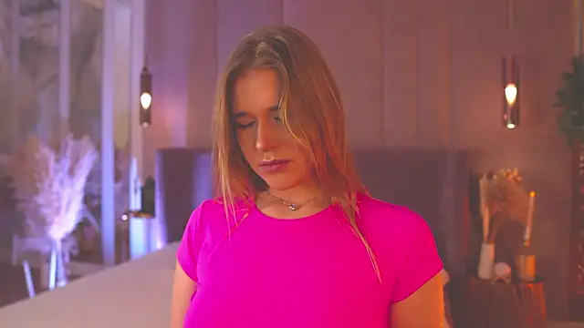 Snapshot of Smiley_Mia chatting on 02/03/26, 05:05 Smiley Mia online show from 02/03/26, 05:05