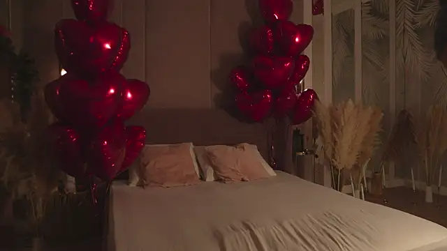 Snapshot of Smiley_Mia chatting on 02/19/26, 05:03 Smiley Mia online show from 02/19/26, 05:03