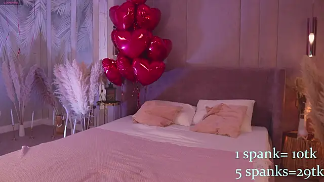 Snapshot of Smiley_Mia chatting on 02/23/26, 05:05 Smiley Mia online show from 02/23/26, 05:05