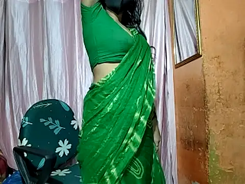 poojaxxx65 online show from 11/11/25, 11:49