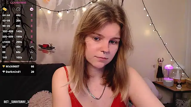 Snapshot of Moona_xx chatting on 12/07/24, 10:06 Moona xx online show from 12/07/24, 10:06