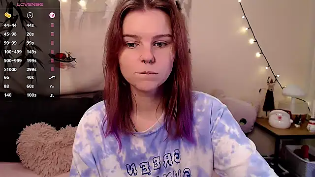 Snapshot of Moona_xx chatting on 01/01/25, 11:18 Moona xx online show from 01/01/25, 11:18