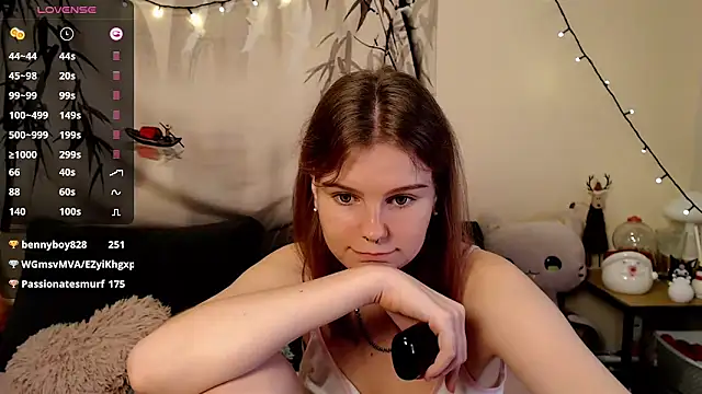 Snapshot of Moona_xx chatting on 01/04/25, 02:35 Moona xx online show from 01/04/25, 02:35