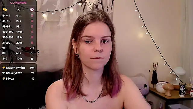 Snapshot of Moona_xx chatting on 01/11/25, 01:06 Moona xx online show from 01/11/25, 01:06