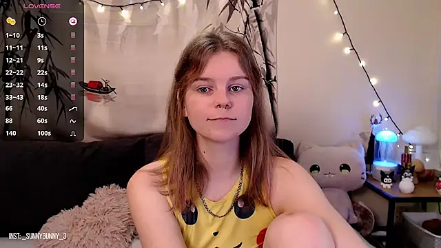 Snapshot of Moona_xx chatting on 01/27/25, 01:05 Moona xx online show from 01/27/25, 01:05