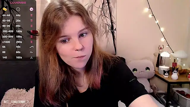Snapshot of Moona_xx chatting on 01/28/25, 10:12 Moona xx online show from 01/28/25, 10:12