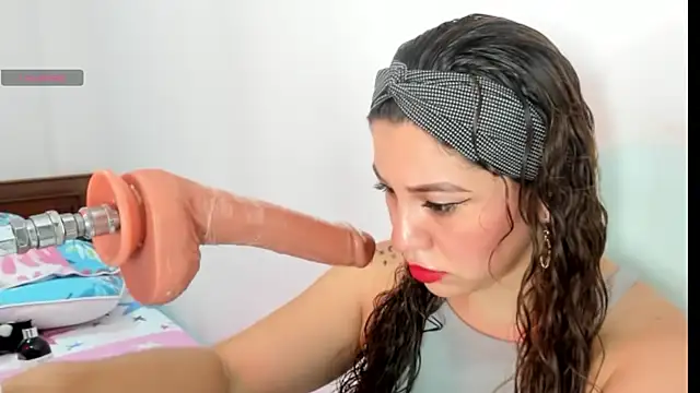 hade cute online show from 03/04/25, 04:41