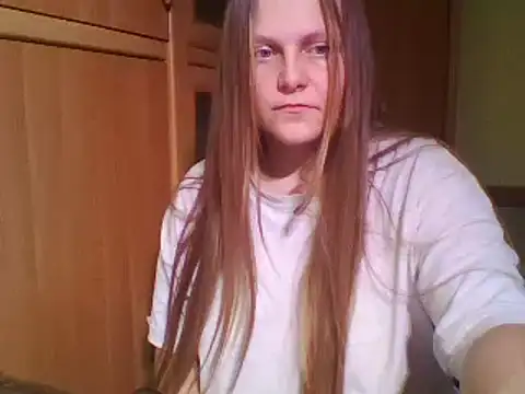 Evasapples online show from 02/08/25, 03:42