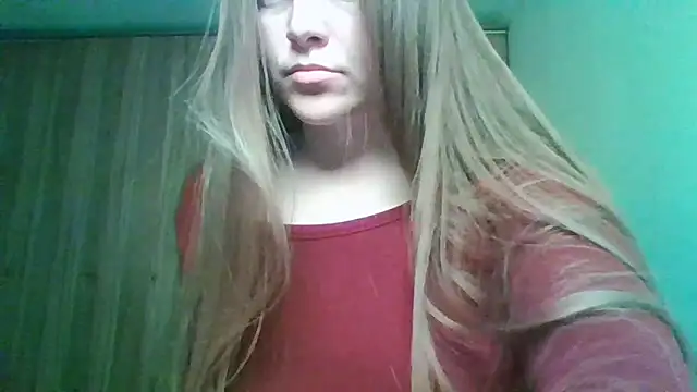 Snapshot of Evasapples chatting on 05/08/26, 03:17 Evasapples online show from 05/08/26, 03:17