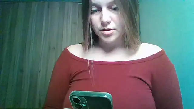 Snapshot of Evasapples chatting on 06/06/26, 10:09 Evasapples online show from 06/06/26, 10:09