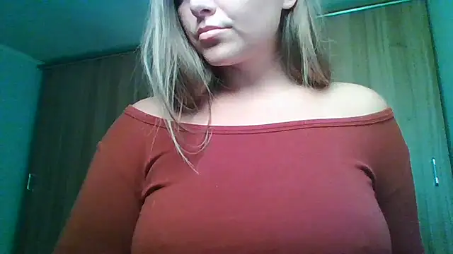 Snapshot of Evasapples chatting on 07/11/26, 02:31 Evasapples online show from 07/11/26, 02:31