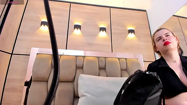 dorothy vegga online show from 11/08/25, 04:01