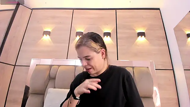 dorothy vegga online show from 11/19/25, 02:22