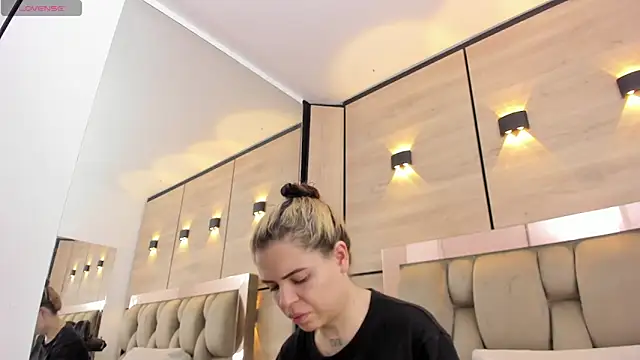 dorothy vegga online show from 12/21/25, 03:46