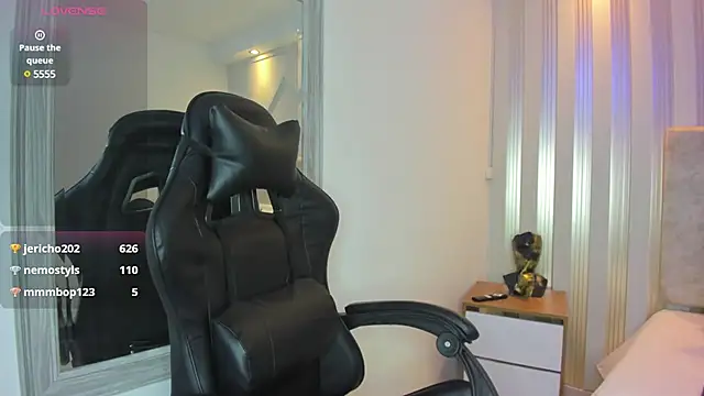 Tayra Pradit online show from 03/05/25, 02:25