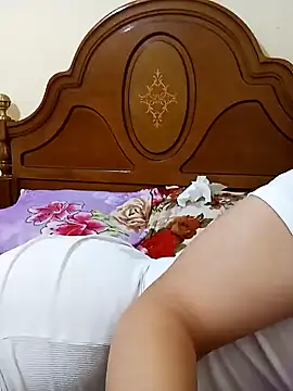 Snapshot of Sahar_sexy chatting on 01/10/25, 09:44 Sahar sexy online show from 01/10/25, 09:44