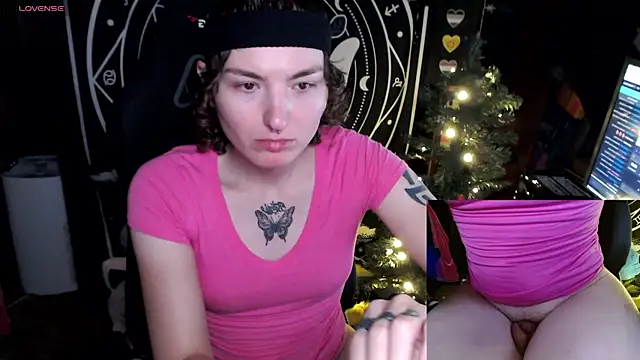 Snapshot of BrandiWRLD_999 chatting on 12/24/24, 12:11 BrandiWRLD 999 online show from 12/24/24, 12:11