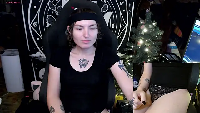 Snapshot of BrandiWRLD_999 chatting on 12/28/24, 05:46 BrandiWRLD 999 online show from 12/28/24, 05:46