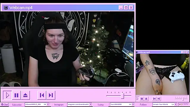 Snapshot of BrandiWRLD_999 chatting on 01/10/25, 07:54 BrandiWRLD 999 online show from 01/10/25, 07:54