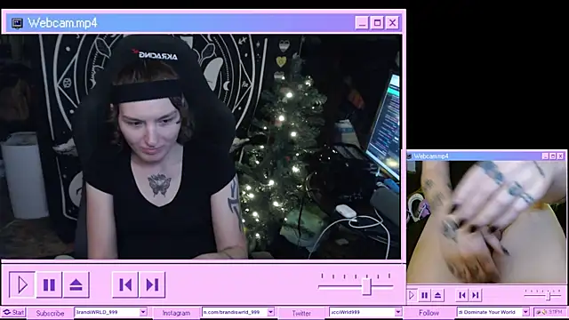 Snapshot of BrandiWRLD_999 chatting on 01/11/25, 03:13 BrandiWRLD 999 online show from 01/11/25, 03:13