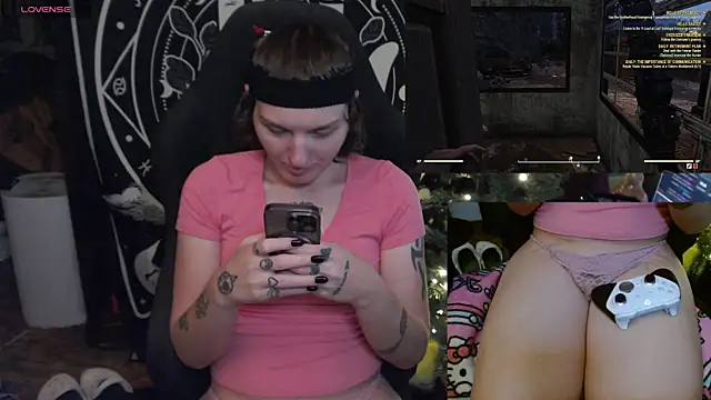 Snapshot of BrandiWRLD_999 chatting on 01/18/25, 11:33 BrandiWRLD 999 online show from 01/18/25, 11:33