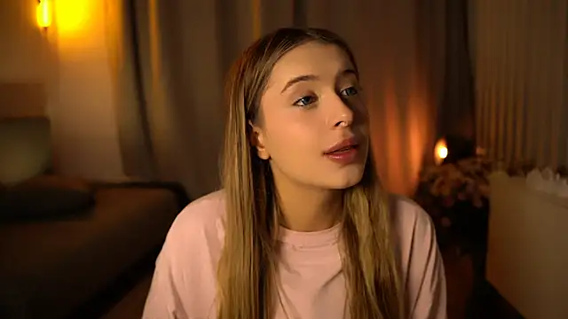 elisa moon online show from 12/12/24, 04:15