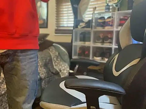 slutty guy12 online show from 01/31/25, 09:59