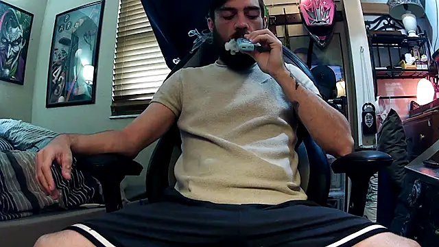 slutty guy12 online show from 03/01/25, 06:32