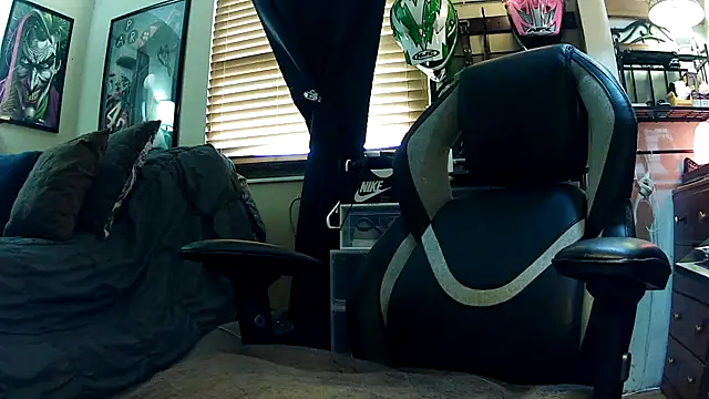 slutty guy12 online show from 03/01/25, 10:10