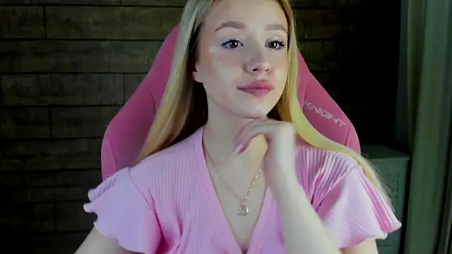 MilanaBalmain online show from 03/02/26, 04:25