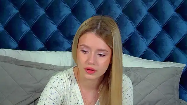 MilanaBalmain online show from 03/06/26, 04:42