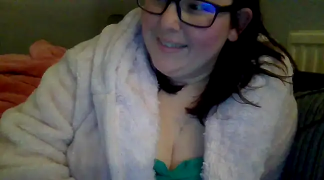 Curvy-Clare-30 online show from 12/08/24, 06:50