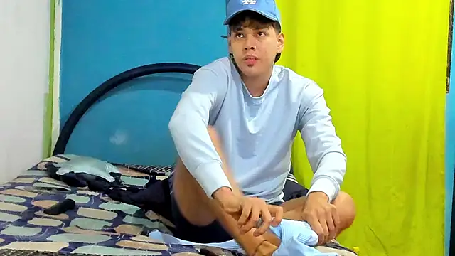 zackmontieel online show from 12/27/24, 08:24