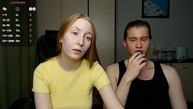 Snapshot of AliceStoneJhonyStone chatting on 02/19/25, 01:39 AliceStoneJhonyStone online show from 02/19/25, 01:39