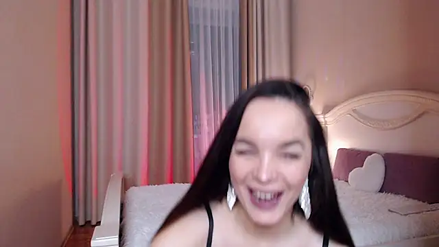 Snapshot of Avylew chatting on 10/03/25, 08:39 Avylew online show from 10/03/25, 08:39