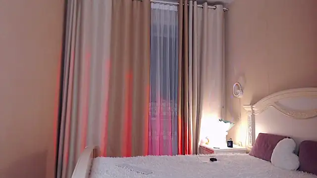 Snapshot of Avylew chatting on 11/01/25, 02:02 Avylew online show from 11/01/25, 02:02