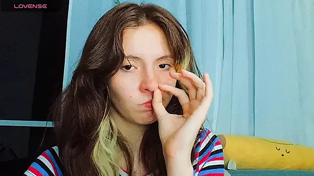 cherrybom969 online show from 02/04/25, 11:05