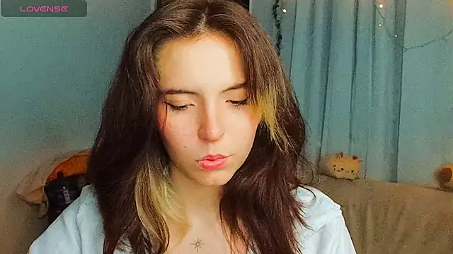 cherrybom969 online show from 02/08/25, 02:04