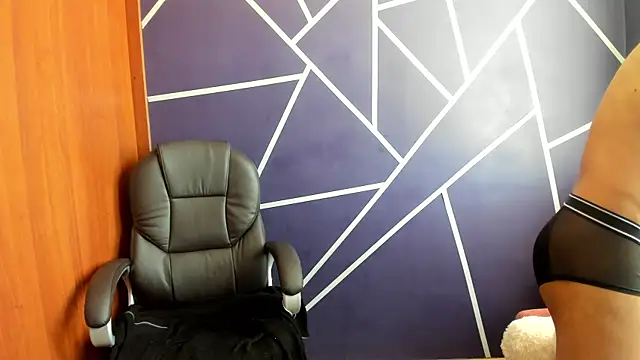 Snapshot of Pendragon1224 chatting on 12/22/24, 02:49 Pendragon1224 online show from 12/22/24, 02:49