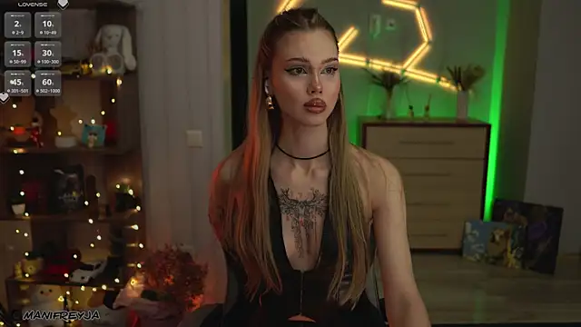 Snapshot of ManiFreyja chatting on 11/22/25, 09:58 ManiFreyja online show from 11/22/25, 09:58