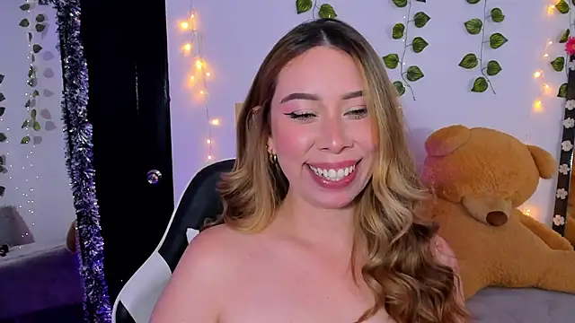 JanneKim online show from 03/25/26, 05:41